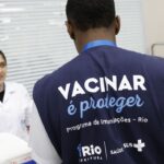 Com apenas 22% de cobertura, Rio começa vacinação volante contra gripe