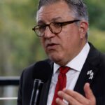 Padilha reafirma que tarifaço não fará Ministério da Saúde retaliar