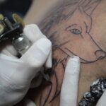 CFM proíbe anestesia para a realização de tatuagens