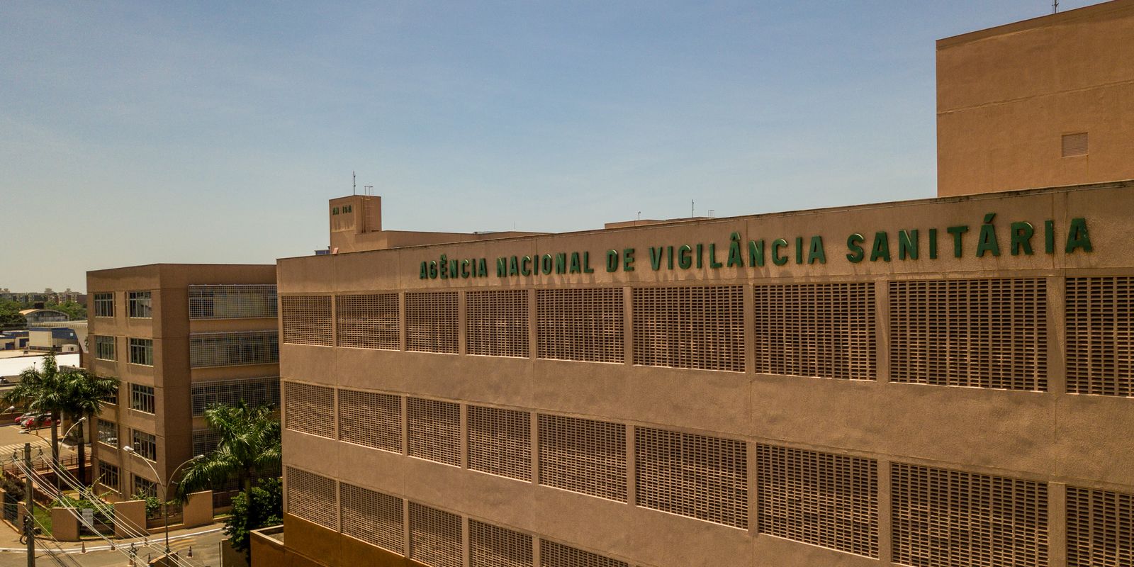 Anvisa proíbe venda de azeite Los Nobles e de suplemento alimentar