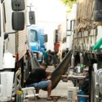 Jornada exaustiva e solidão afetam saúde mental de caminhoneiros