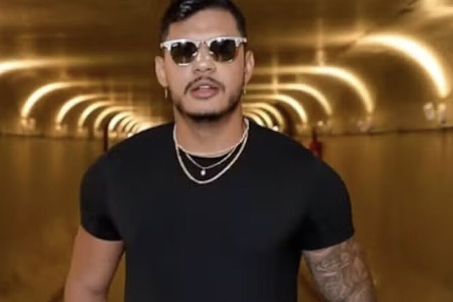 Rapper Hungria recebe alta de hospital em Brasília