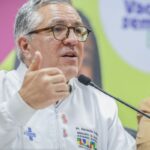 Ministro faz apelo por atualização da caderneta vacinal das crianças